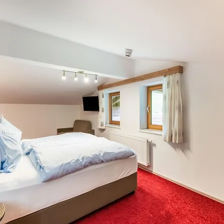 In Wald Near Zillertal Area, Cleaning Included Apartmán
